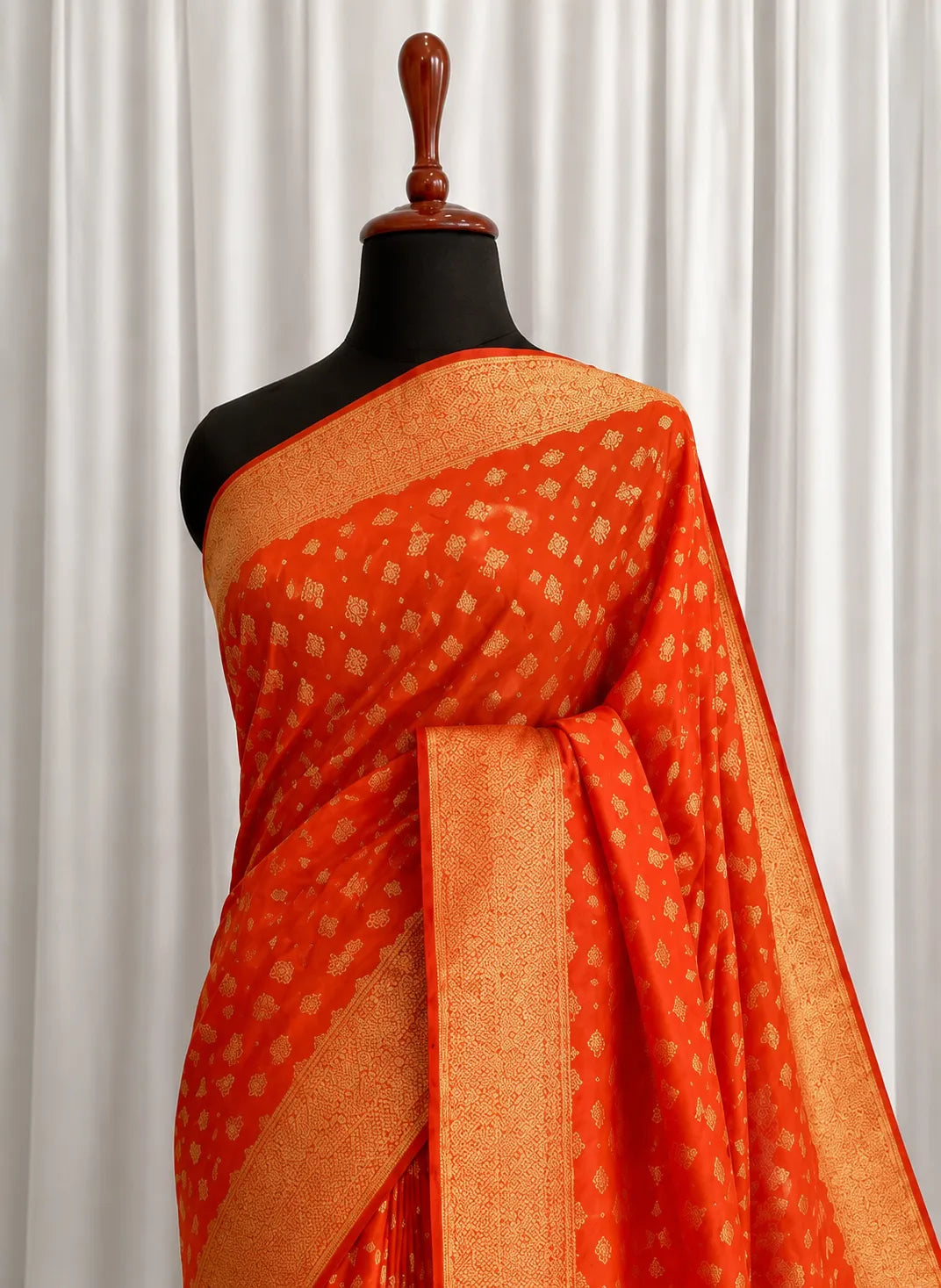 Banarsi Silk: Aarini