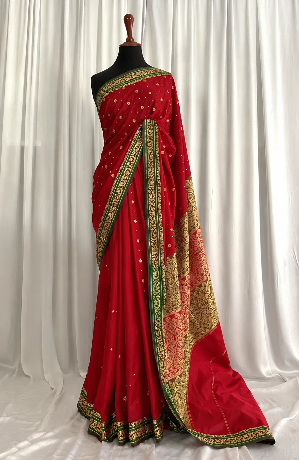 Riwayti Banarsi Silk: Chilli Red