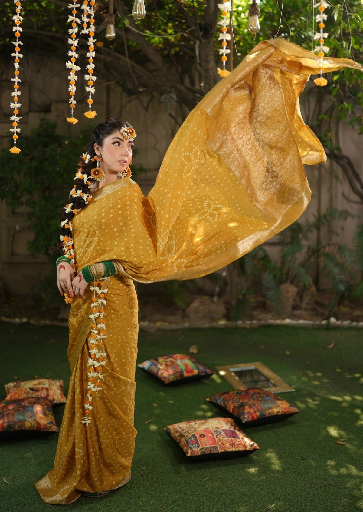 Jaan-E-Jahan - Banarasi Chunri: Zaafran
