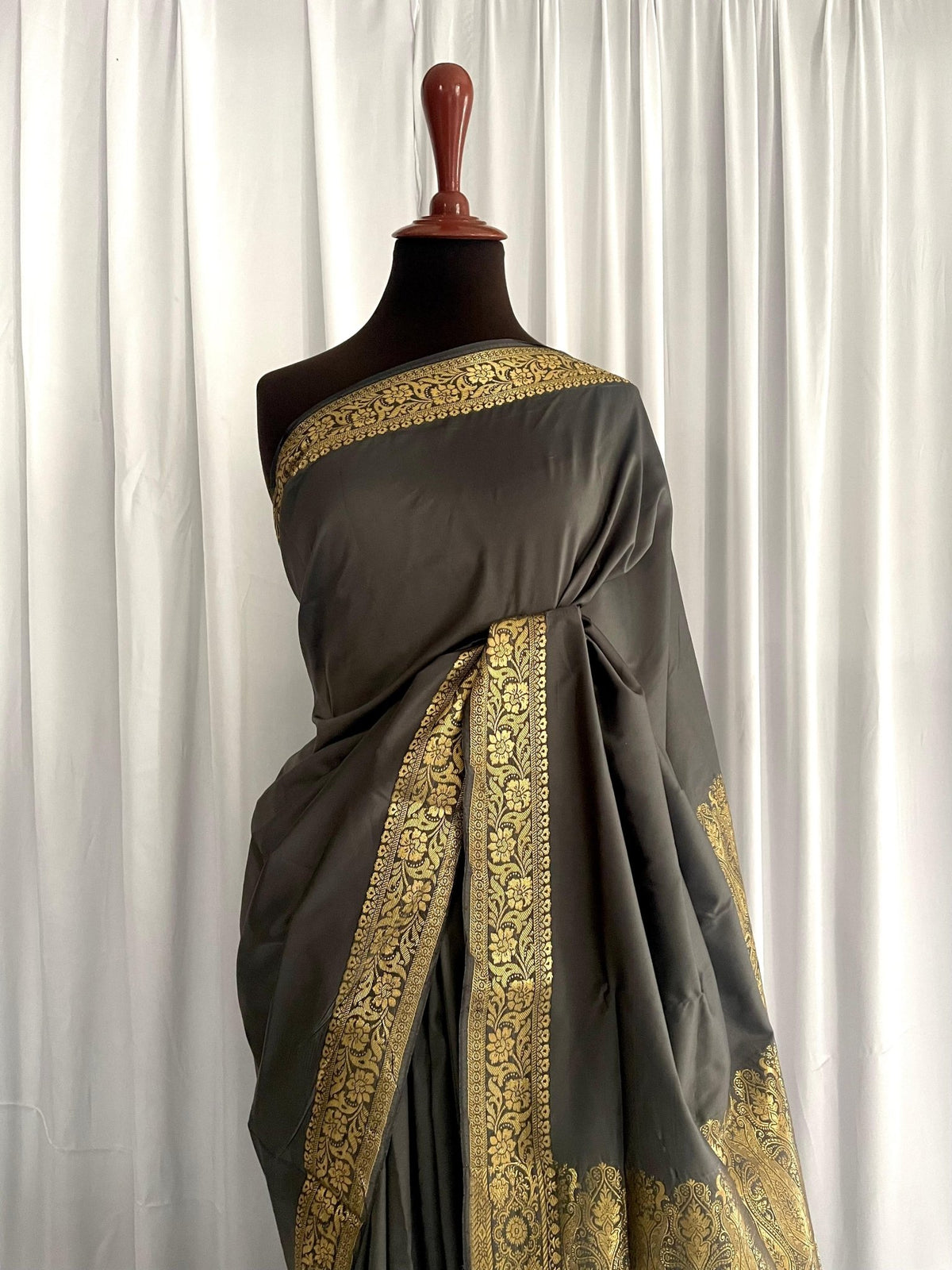 Handloom Banarsi Silk: Parizaad