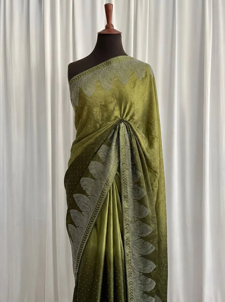 Ayna Collection: Ivella