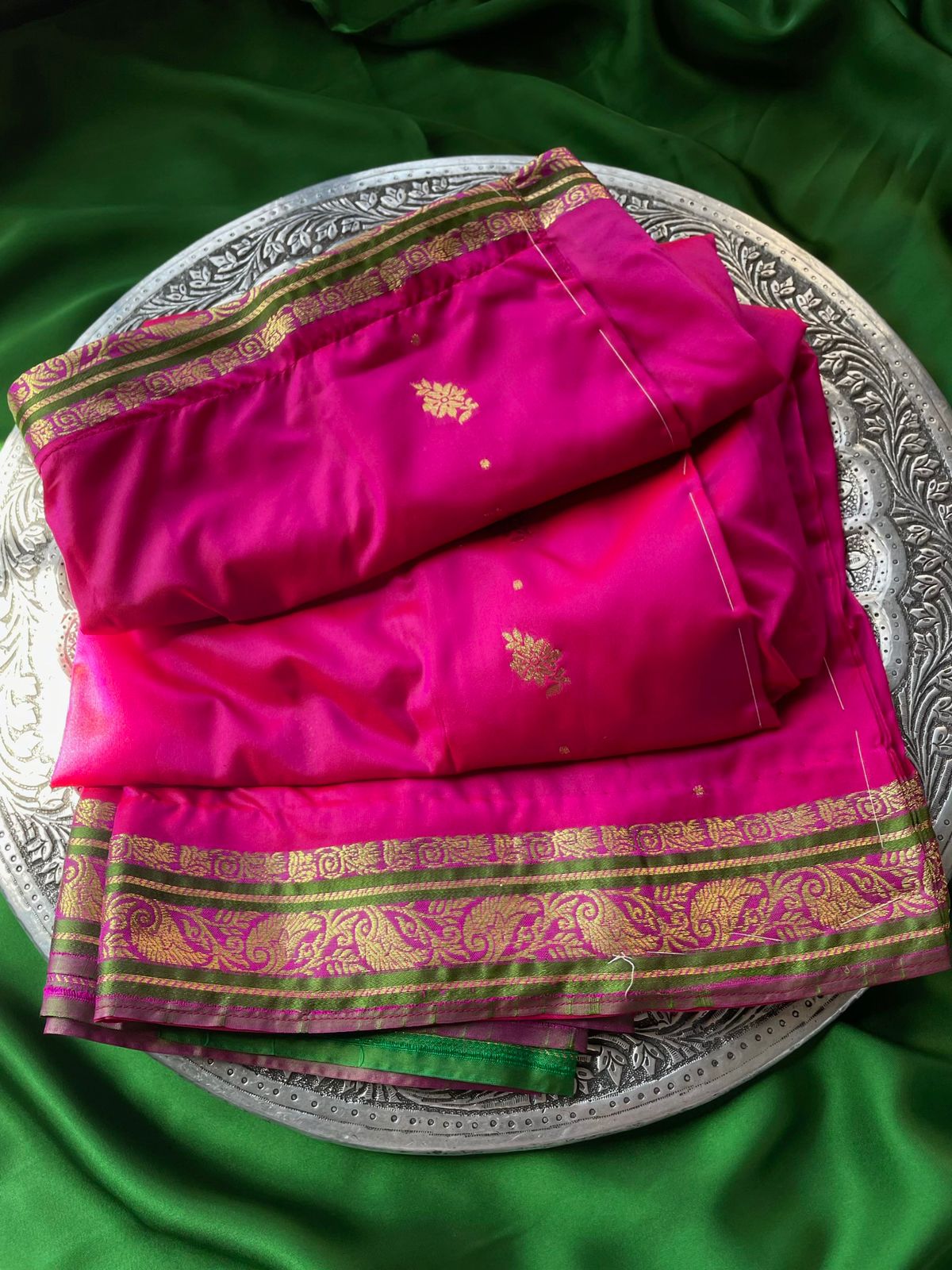 Riwayti Banarsi Silk: Hot Pink