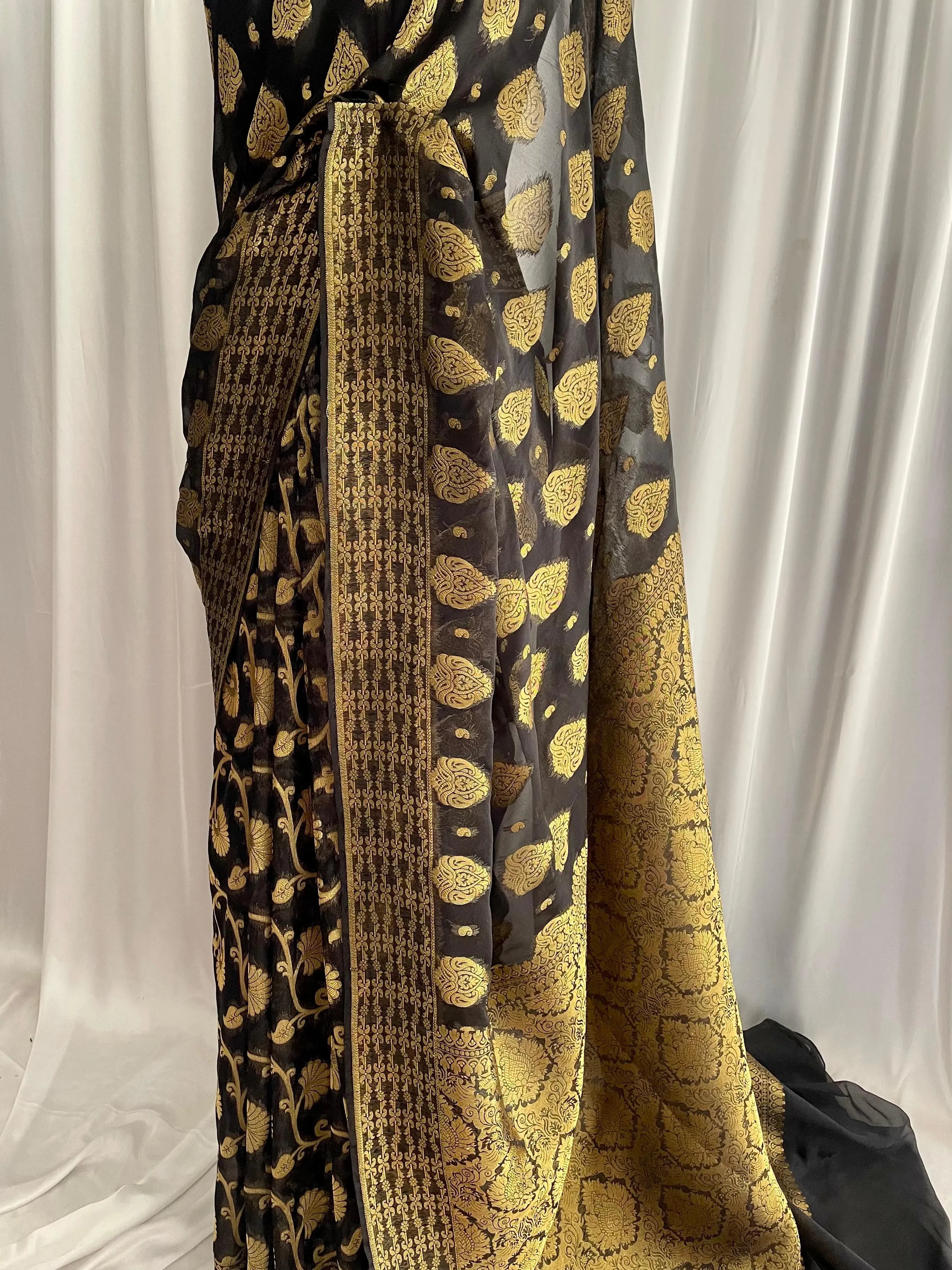 Banarsi Chiffon: Chandni