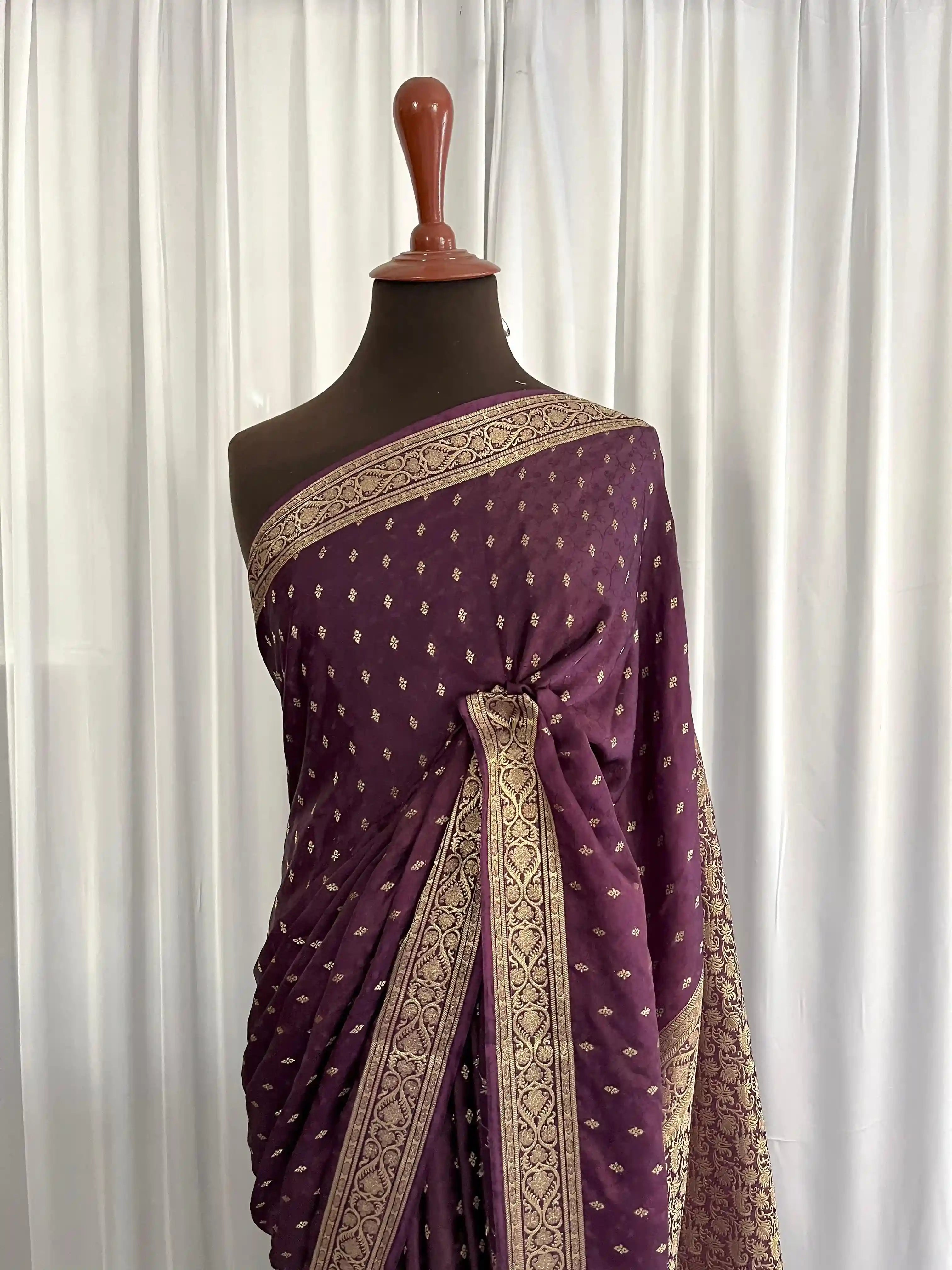Jamavar Banarsi Silk: Zyra