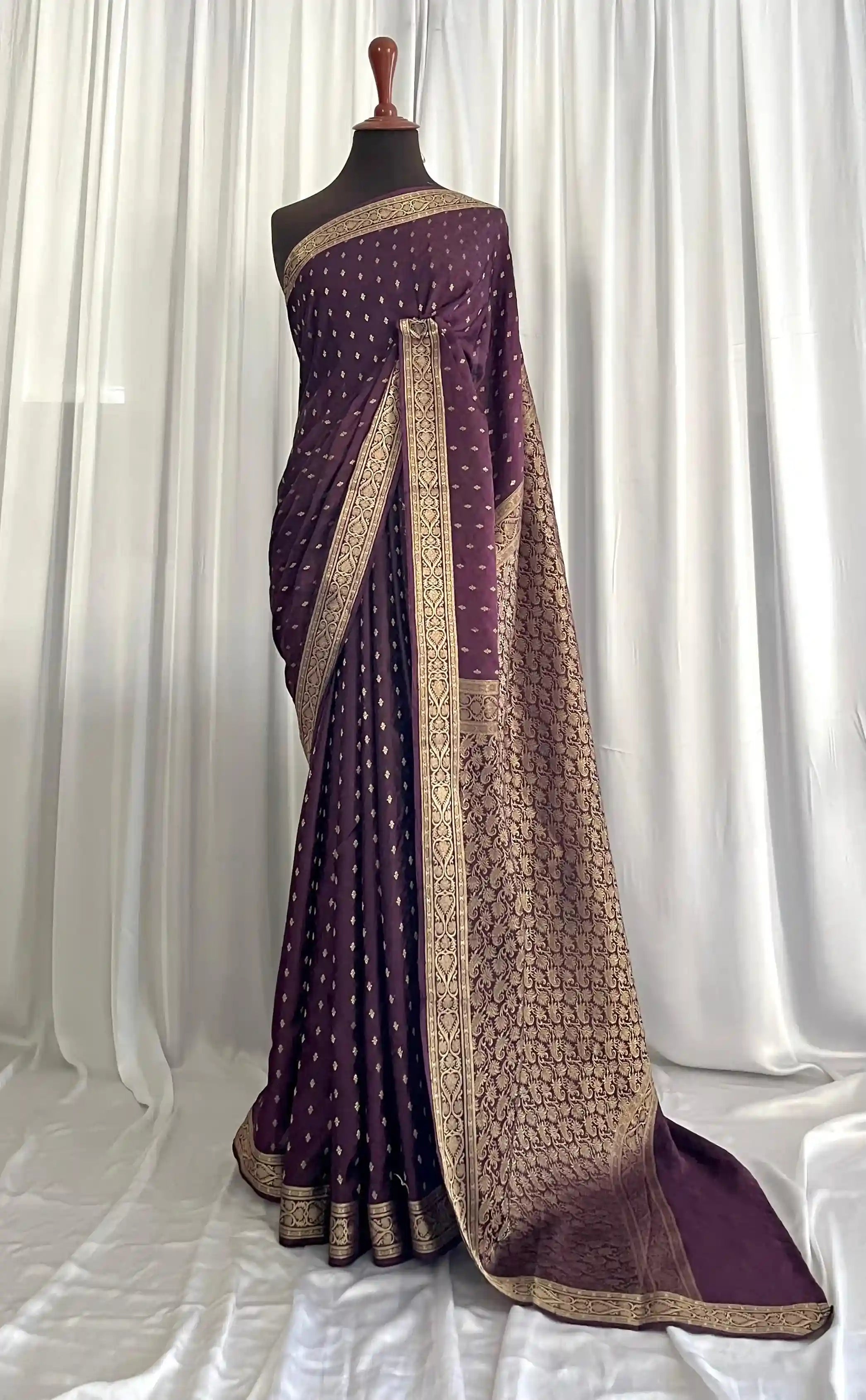 Jamavar Banarsi Silk: Zyra