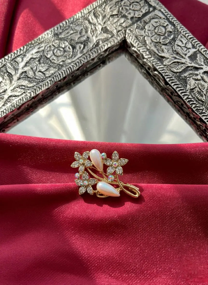 Saari Brooch - Bloomé