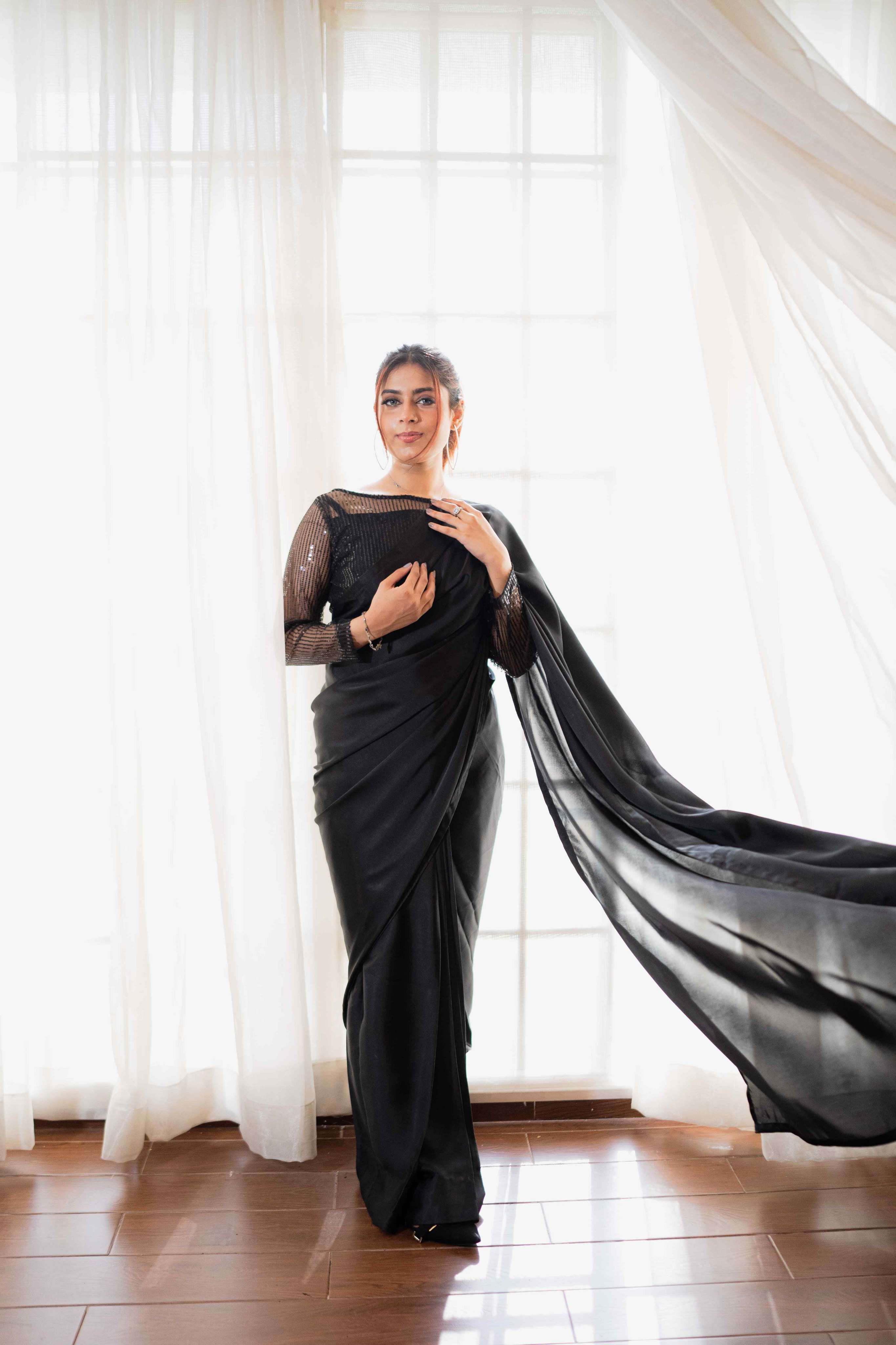 Impressive Black Solid Silk Blend Saree – Inddus.com