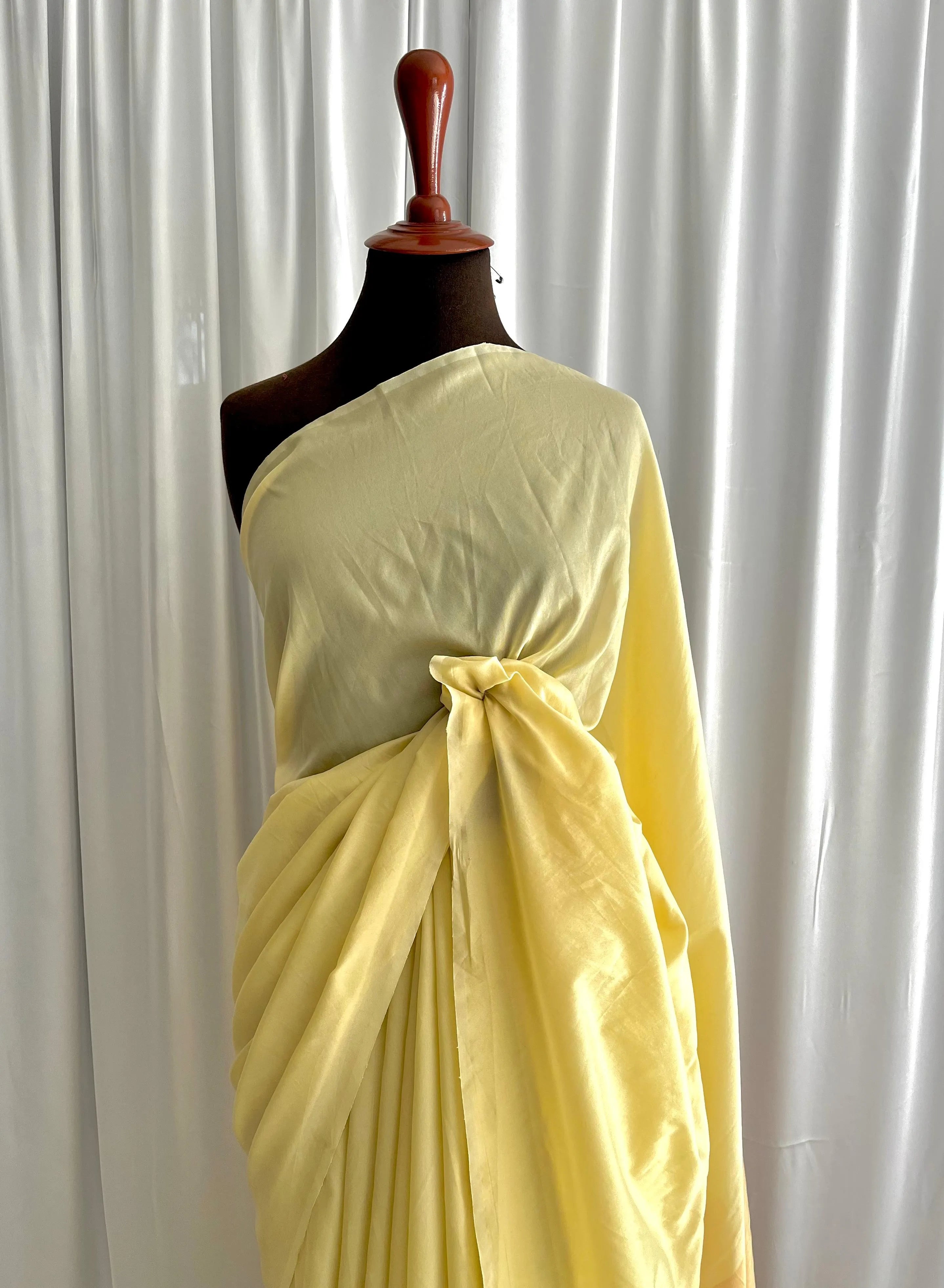 Luxe Silk: Elaris
