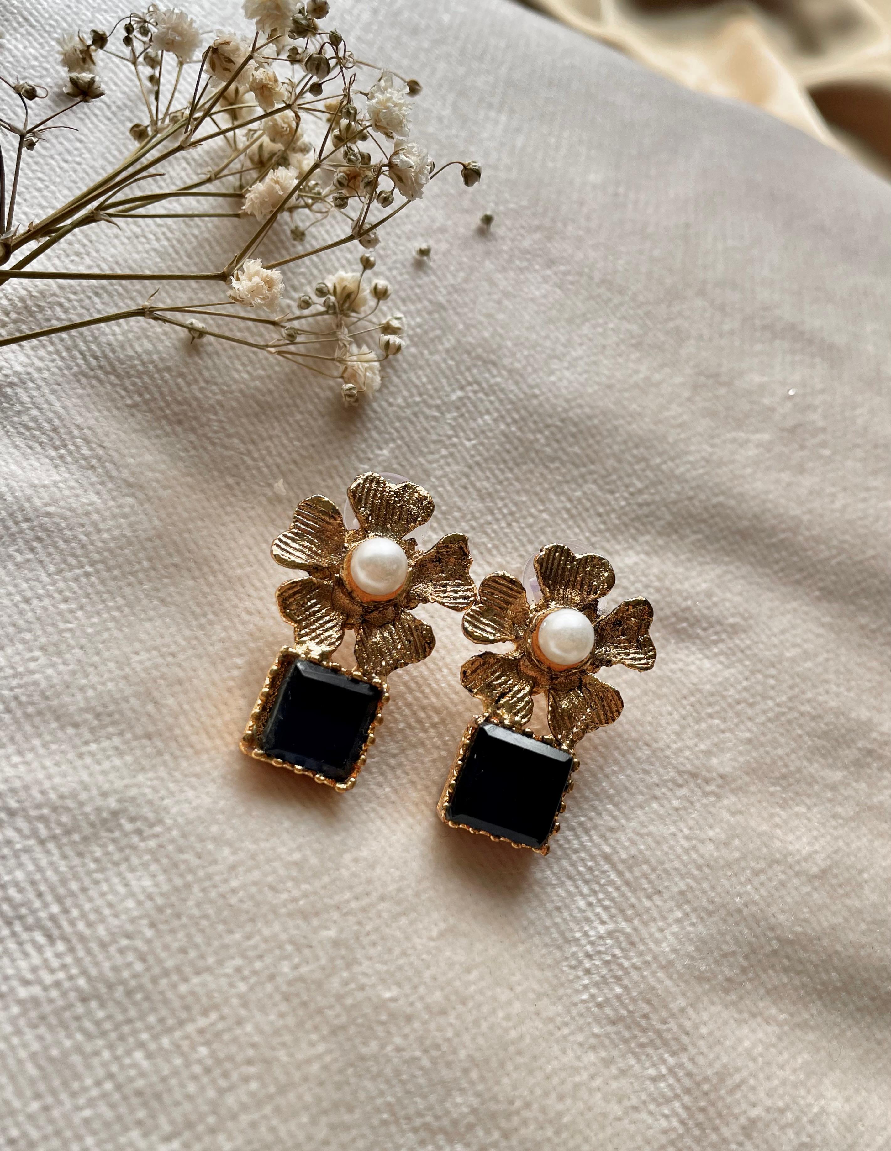 Gold Plated Onyx Pearl Flower Studs