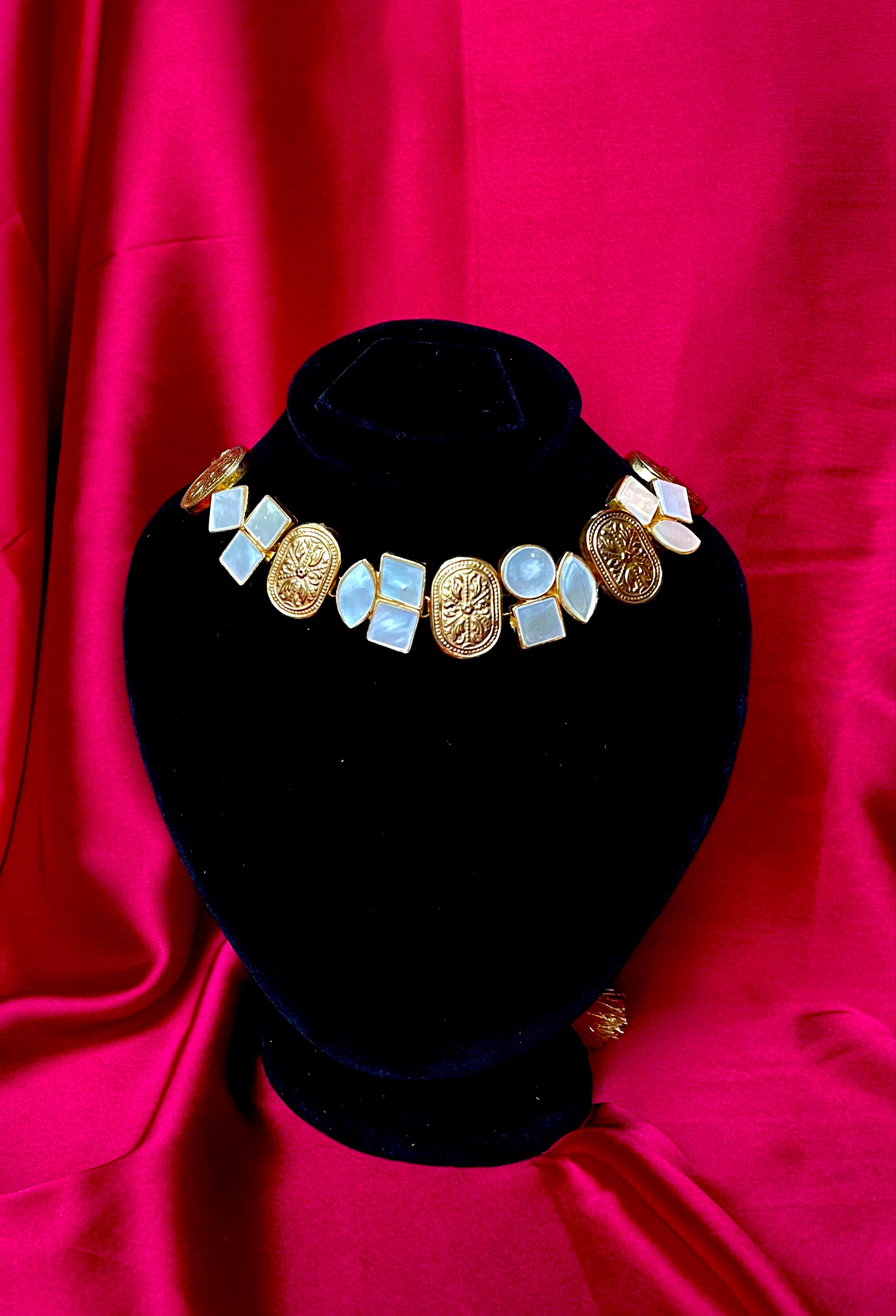 Ivory Luxe Ensemble - Necklace & Earring Set