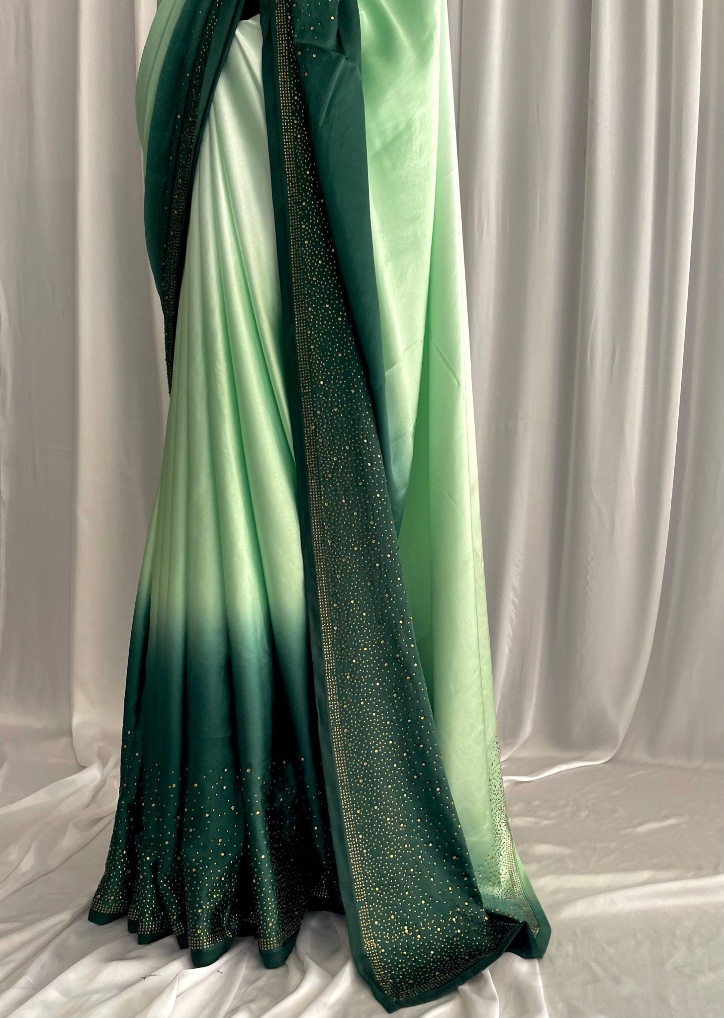 Ayna Collection: Noir