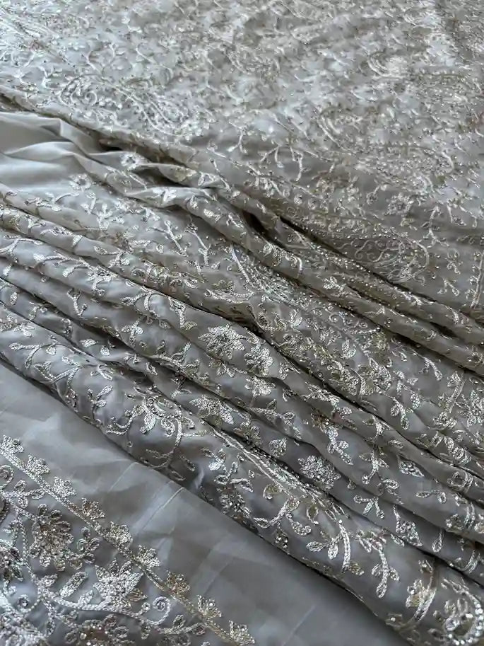 Aari Kashmiri Work: Kaira