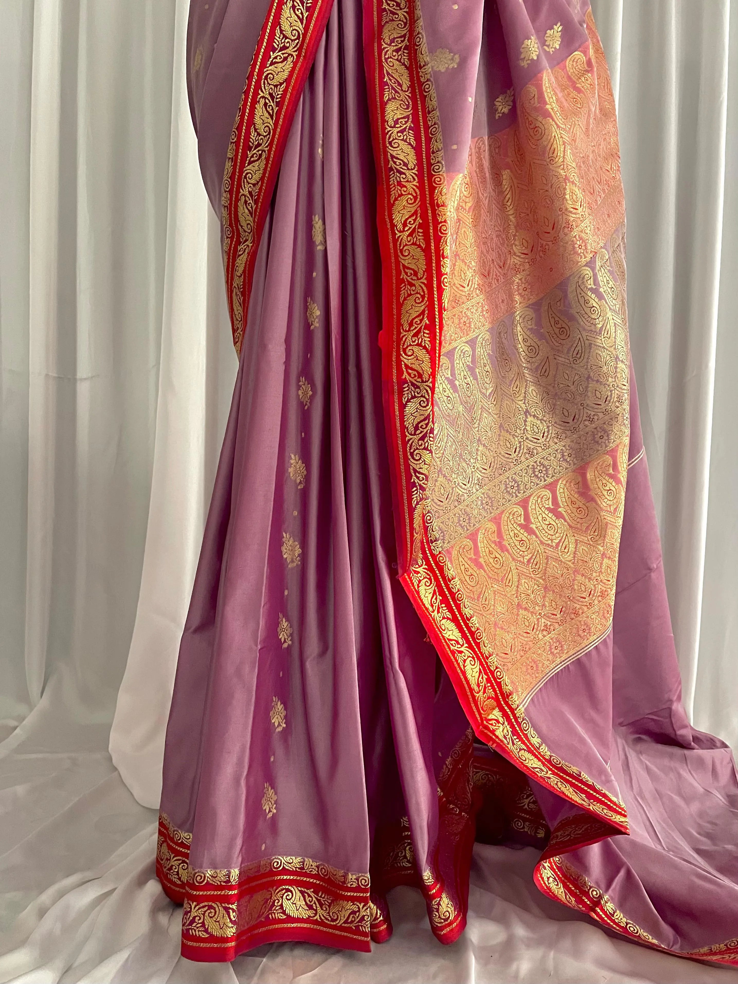 Riwayti Banarsi Silk: Light Lilac