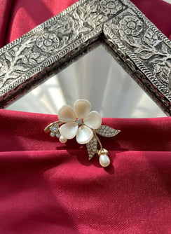Saari Brooch - Rosyra