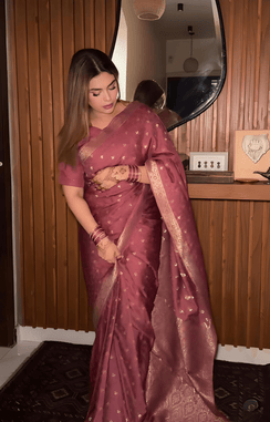 Rosemary Dola Banarsi