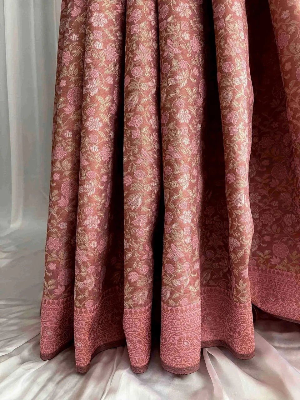 Jamavar Banarsi Silk: Zarveen