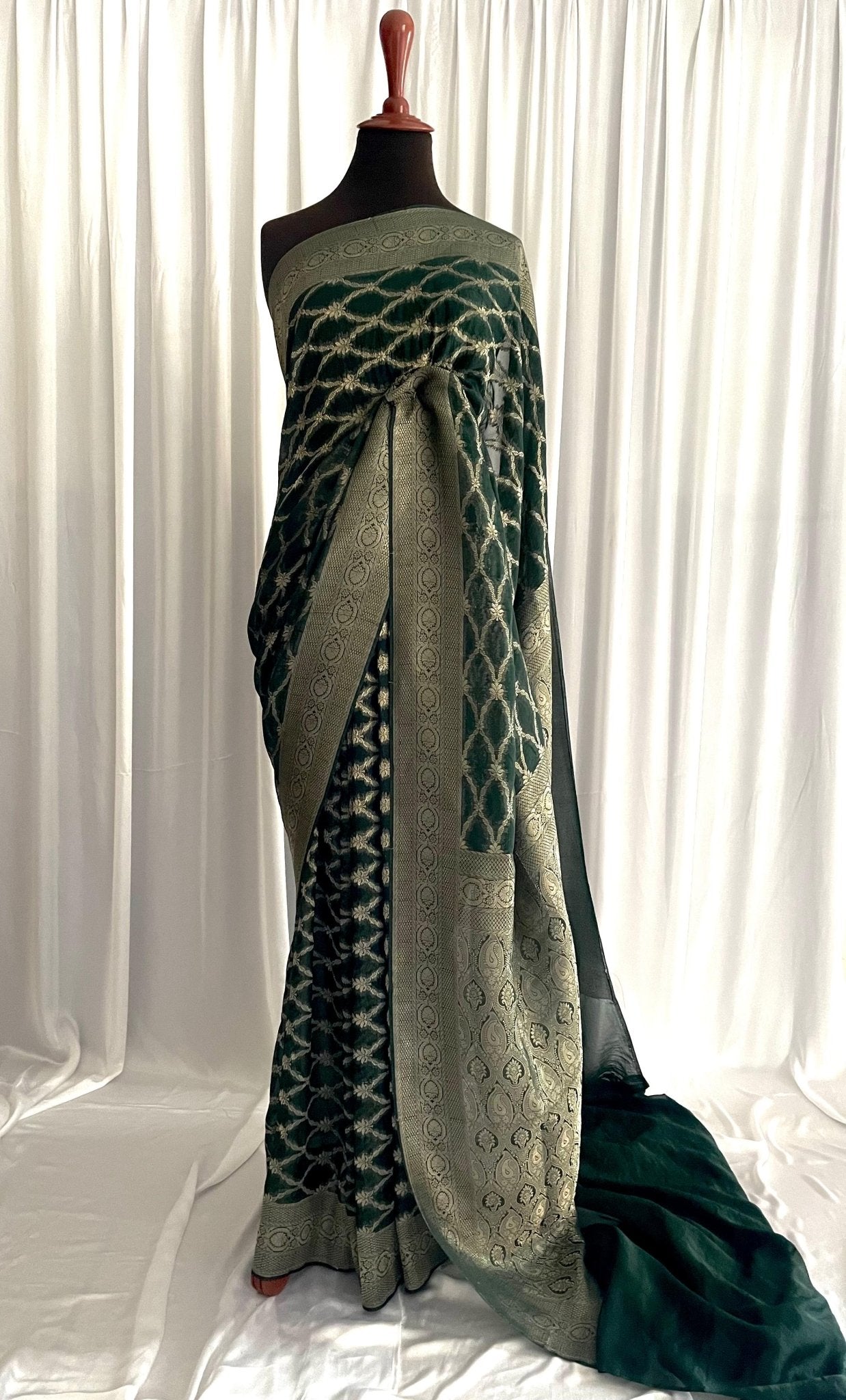 Chiffon Banarsi Jamavar: Evergreen