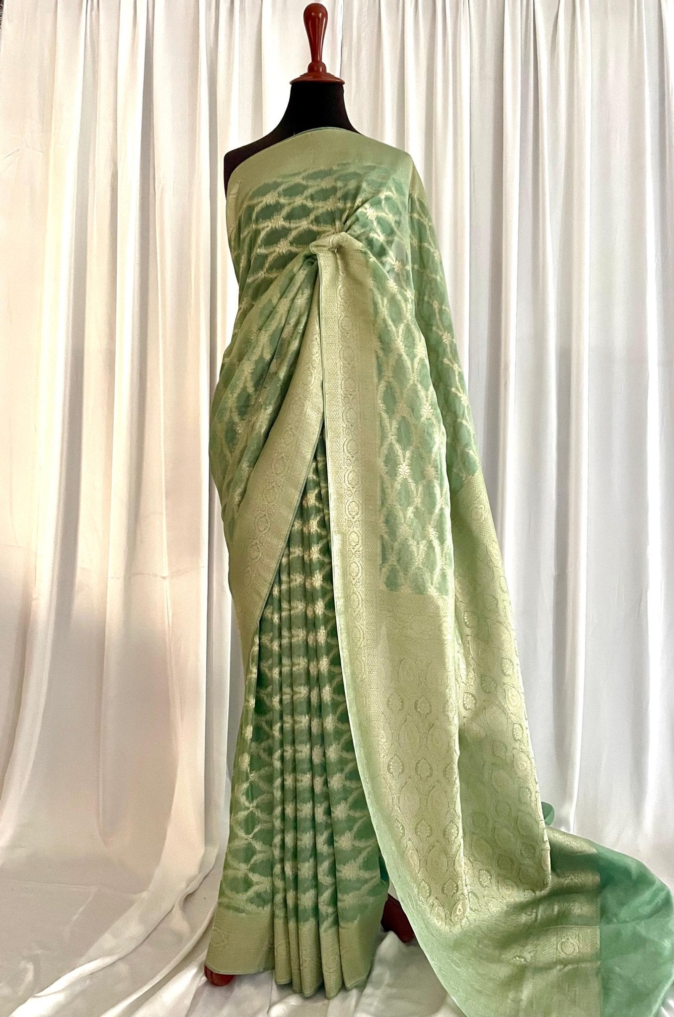 Chiffon Banarsi Jamavar: Hemlock Glow