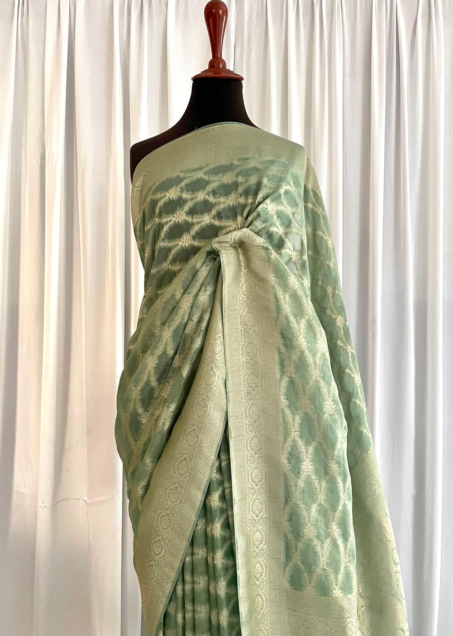 Chiffon Banarsi Jamavar: Hemlock Glow