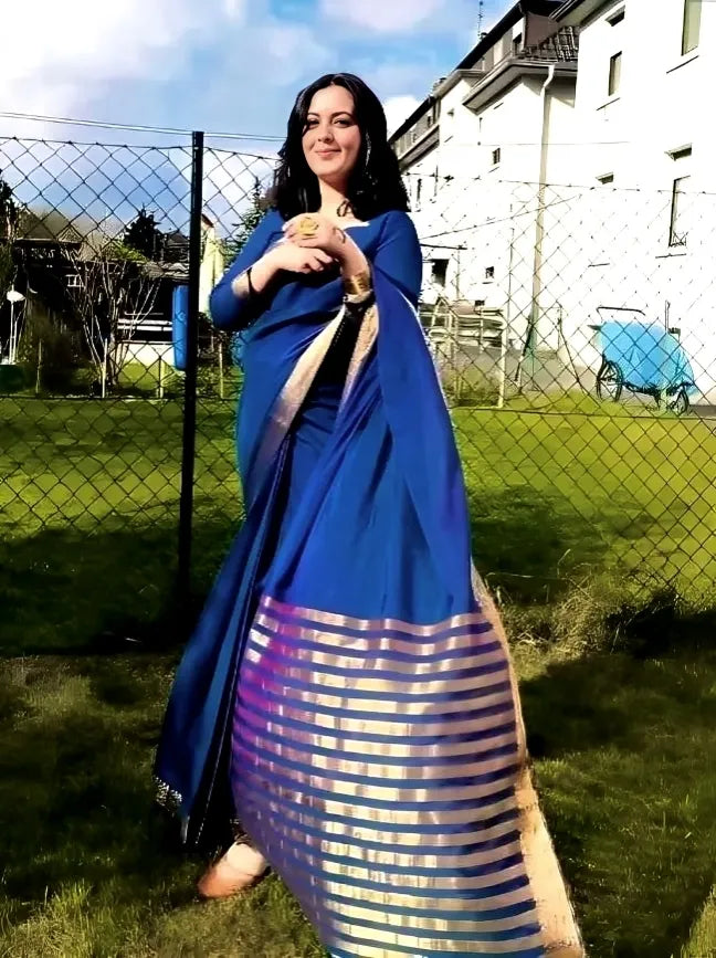 Rozana Saari: Madham مدھم