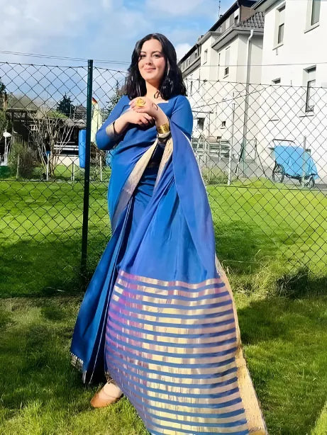 Rozana Saari: Madham مدھم