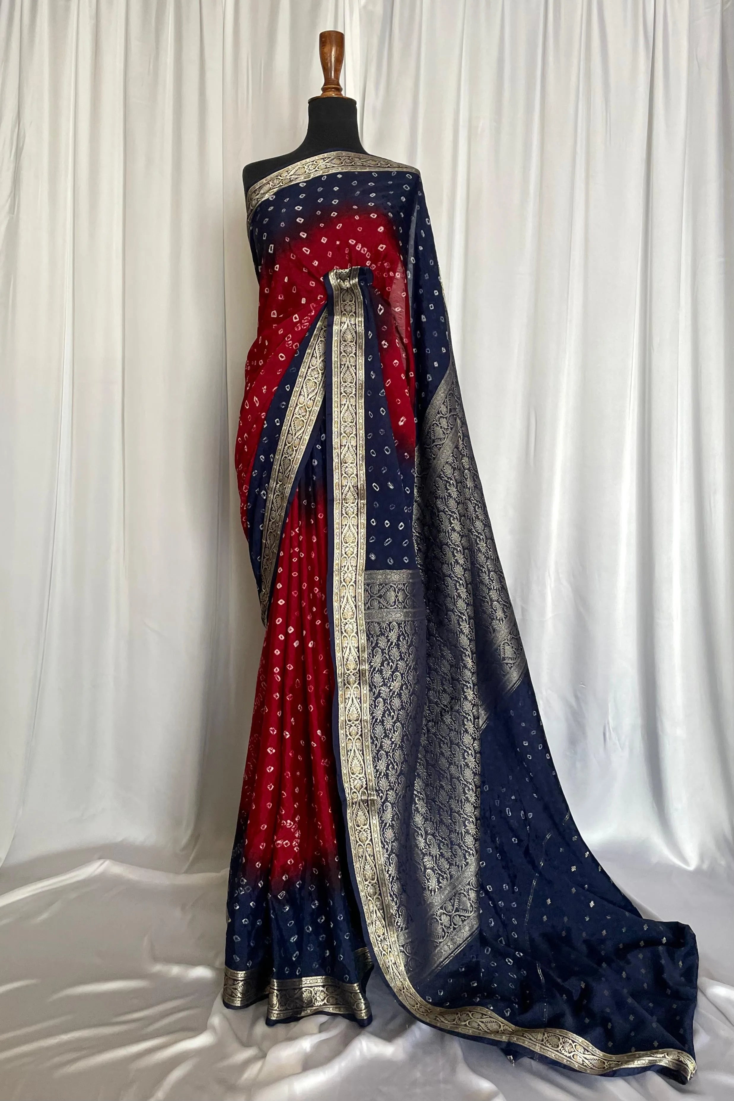 Banarsi Chunri: Neel-o-Gul