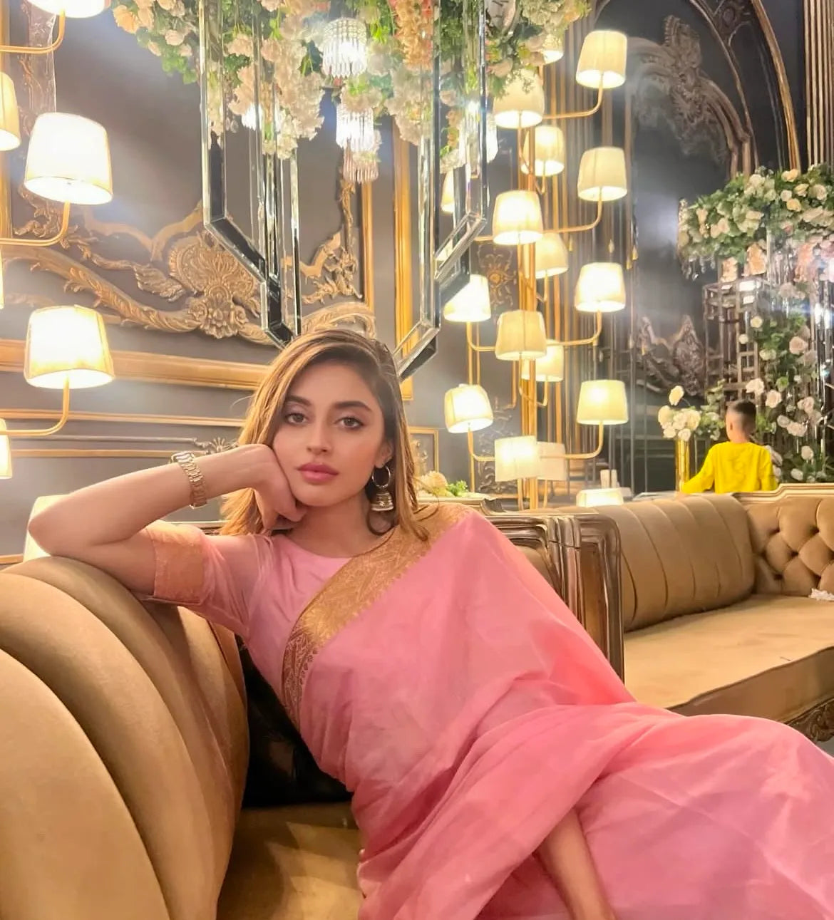 Rozana Saari: Narmeen نرمین