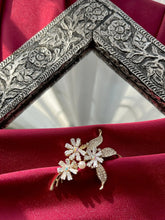 Saari Brooch - Pearl Blossom