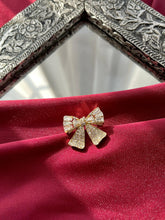 Saari Brooch - Mist Bow